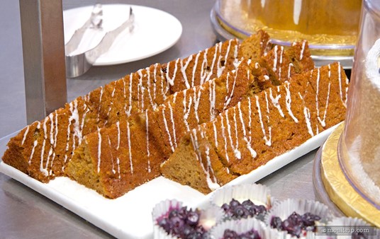 Hollywood and Vine offers spice cakes drizzled with vanilla sauce at the dessert station.