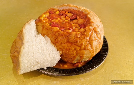 The Spice Mill's "Healthy Alternative", a Homemade Low Fat Vegetable Chili in a Bread Bowl. (Make sure you check the saturated fat, calorie, and sodium levels on the menu board before ordering this dish to see if it's "low fat" enough for any dietary concerns.)