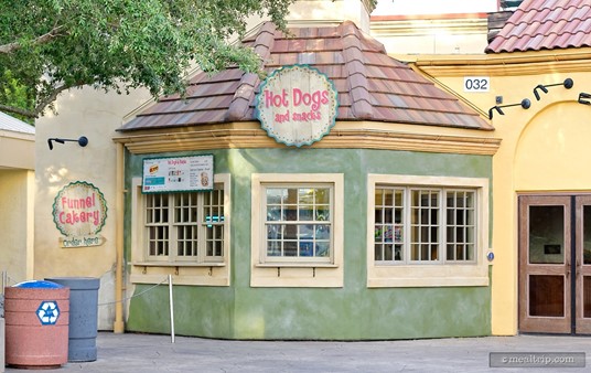 The Funnel Cakery and/or Hot Dogs and Snacks building at SeaWorld is attached to Voyager's Smokehouse. (Photo and caption from Spring 2016.)