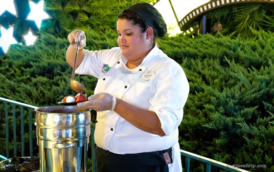 After you've made your selection of various fruits, pretzels and 
marshmallows, a cast member will cover them with warm milk chocolate 
fondue at the Frozen Dessert Party.