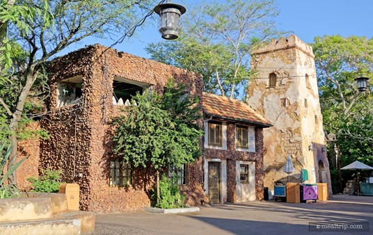 Although this building doesn't quite look the same as the entrance to Tusker House, it is actually where the buffet food is located. You can not enter Tusker House from this building though. The exterior doors only have handles on the inside.