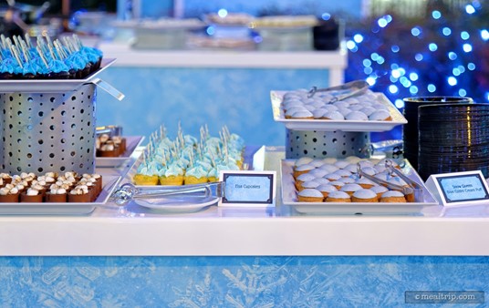 All of the Frozen-themed desserts are labeled with cards.