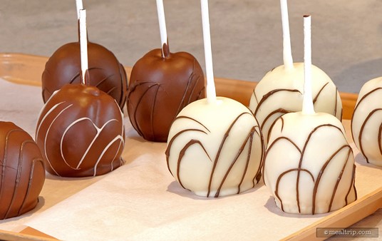 Sweet Sailin' also has white and dark chocolate covered apples.