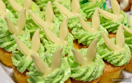 The Vanilla Tinkerbell Mini Cupcakes have white chocolate "wings".
