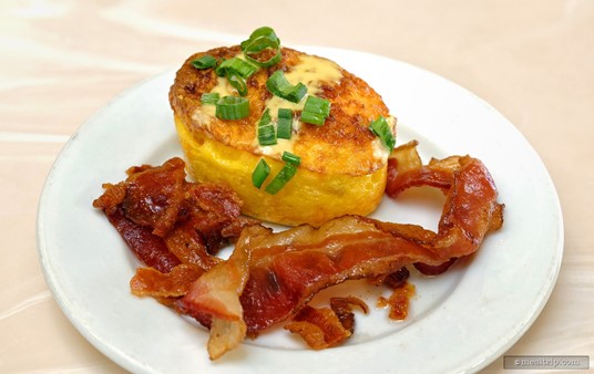 Both of the Frittatas that I found on the Crystal Palace buffet were really good, two-bite breakfast morsels. The Denver Frittata (pictured here) combines many of the same flavors that make an omelette great – eggs, cheese, ham, and onions.