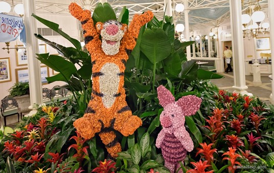 Hey there! It's the Tiger and Piglet topiaries, located in the center atrium area at the Crystal Palace!