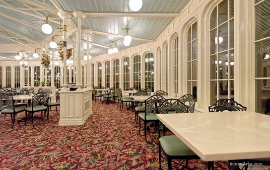 The dining area in the west side of the Crystal Palace is slightly larger than the dining area on the east side, mostly thanks to the tables pictured here on the right. On the east side, this area is actually an outdoor patio for guests waiting to get into the restaurant.
