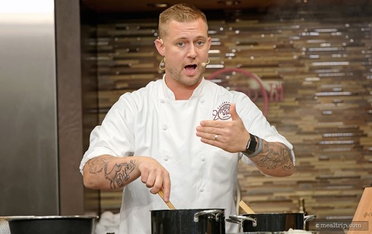 Chef Bryan Voltaggio is looking right at me!
