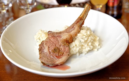 A closer look at the lamb chop with mint risotto. The lightly seasoned lamb chop was great, but the real star here was the mint risotto which highlighted the herbal qualities of mint rather than the "candy" flavor of the green herb.