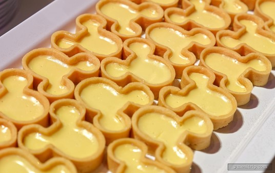 Interlocking Lemon Tarts in the shape of Mickey's head! These non-mini tarts were dusted with a sparkling semi-coarse sugar as well.