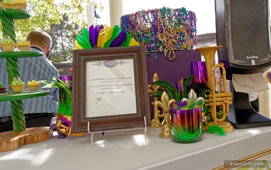 There's a few 'New Orleans' themed props here and there. Perhaps the most important thing in this photo, is the napkin dispenser. You probably won't get through this one without getting ice cream or cupcake frosting on your fingers.