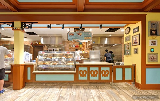 Here's a view of the "right" counter at Mama's Pretzel Kitchen. Both counters are identical, but they're both not usually open at the same time (unless there are quite a few people in the park).