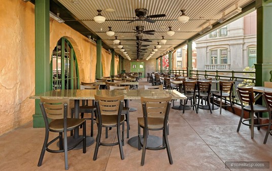 Once up the stairs, the second floor seating area at PizzeRizzo looks a lot like the ground floor... except the view over the balcony is better!