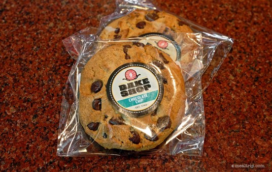 Here's a "Bake Shop" Chocolate Chip Cookie from the Earl of Sandwich at Disney Springs. There's usually Sugar, Chocolate Chip, and Oatmeal available.