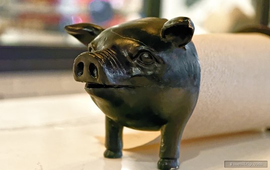 Oh hey Polite Pig. Why yes, I would like a paper towl, thank you!