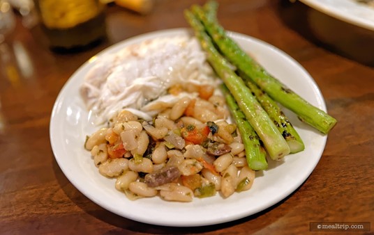 The Cannellini Bean Ragout was quite good as well... and you should definitely give it a try, even if you don't like beans. The bean texture wasn't really "mealy" at all, and the mix of onion, garlic, peppers, and capers gave the Ragout an amazing flavor profile!