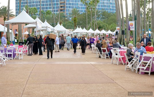 This is the other main walkway at the Swan and Dolphin Food and Wine Classic. For this photo, I'm standing on the main causeway, near the check-in booth, and looking south west.