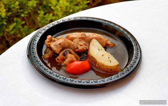 This Chicken Cacciatore was being served from the "Bice Ristorante" food station and was a traditional "hunter-style" cacciatora, with onions, herbs, tomatoes, peppers, and wine.