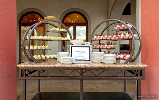 Here's one of the dessert stations in the VIP area. Any line that might form to pick up some food in the VIP area is much, much shorter than in the Standing/Strolling Ticket area.