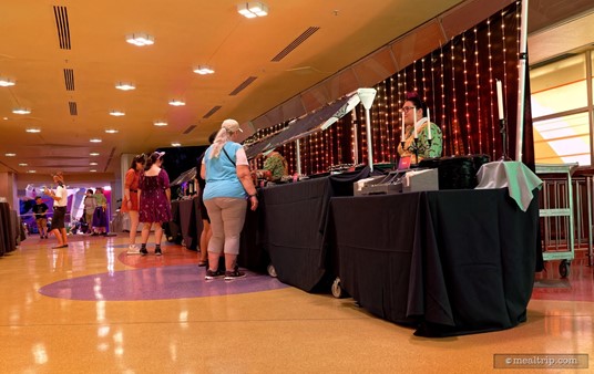 All of the buffet photos we're showing here were taken at the "Plaza Garden Viewing" version of the dessert party. There's a "warm dessert station" in the center and the two buffet tables to the left and to the right of the center table, have the same desserts on them — so it's a "mirror" setup.