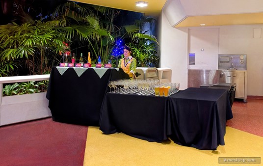 Here's a look at the "adult" beverage station at Disney's Not-So-Spooky Dessert Party. There were six wine, sparkling wine and beer options on the night I attended. Wine is served in wine glasses, the sparkling wine is served in long stem glass flutes, and the beer is served in pint glasses.