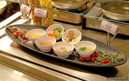 A Create-Your-Own Pasta Bar is available during lunch time at Hollywood 
and Vine, where you can select which pasta type and ingredients you 
would like in your made-to-order pasta creation!