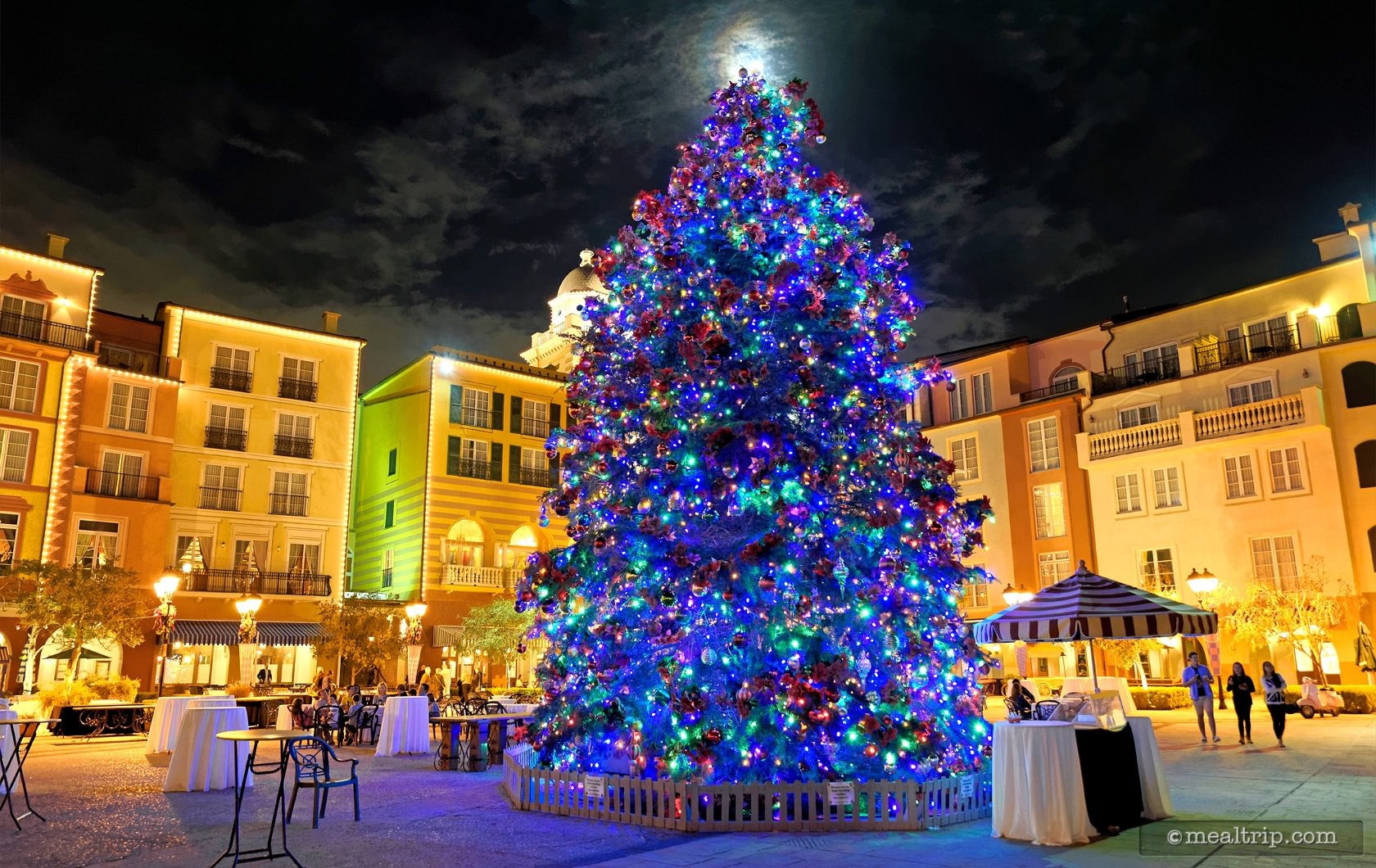 Holiday Harbor Nights Tree in the Piazza Courtyard